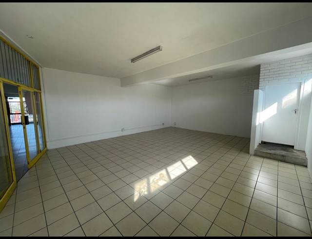 55M² RETAIL TO LET IN STARWOOD